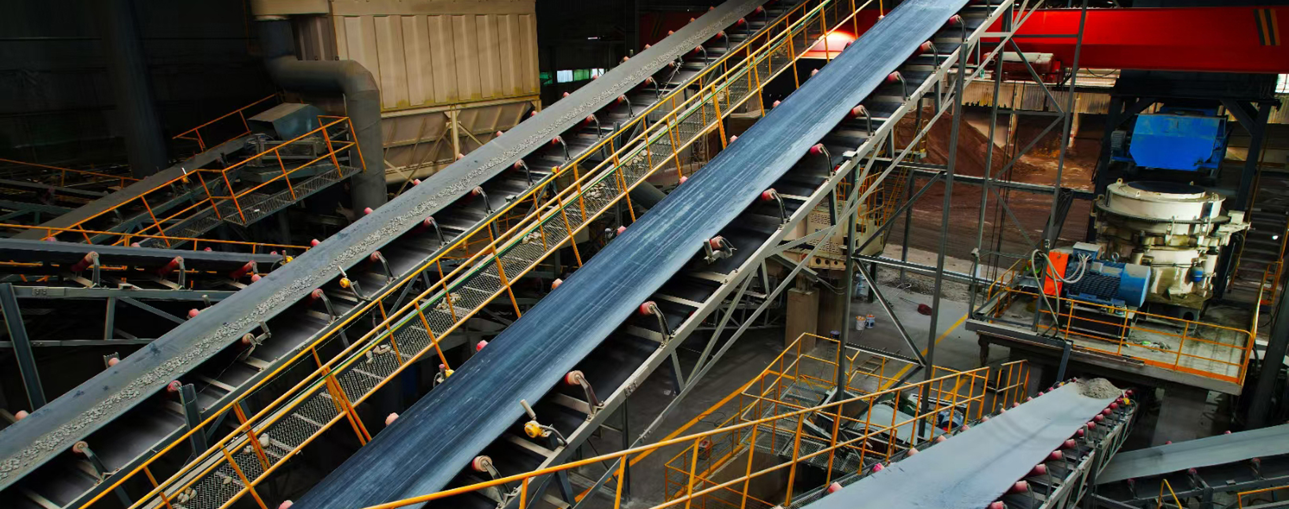 DKTEC belt conveyors provide efficient aggregate transport, stable material flow, and reliable feeding, ensuring smooth operation and long service life